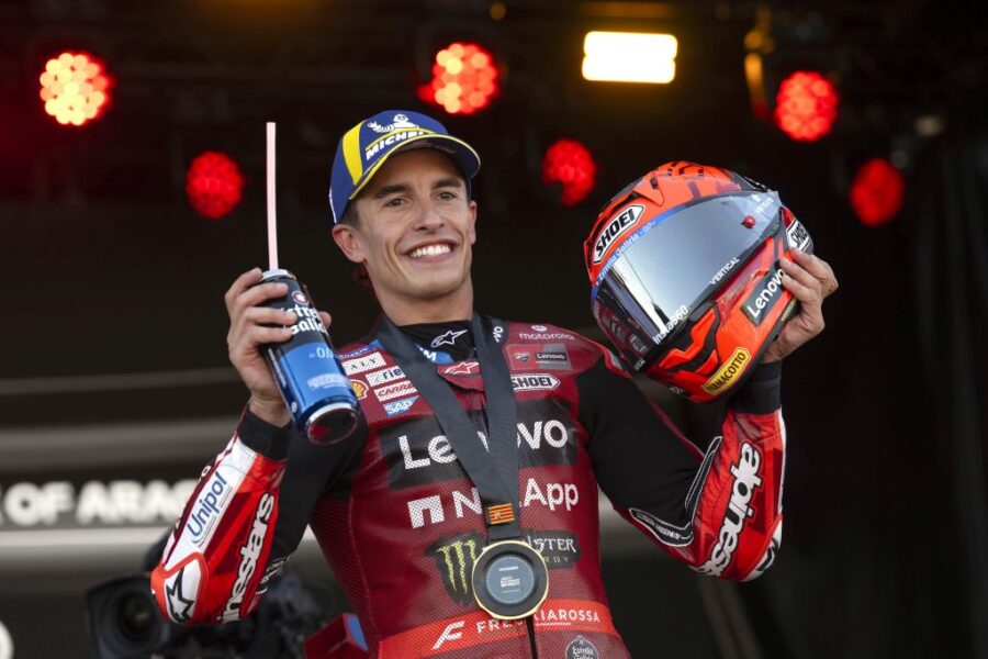 "Marc Marquez trionfa in Giappone e sfida Martin, Bezzecchi terzo!"