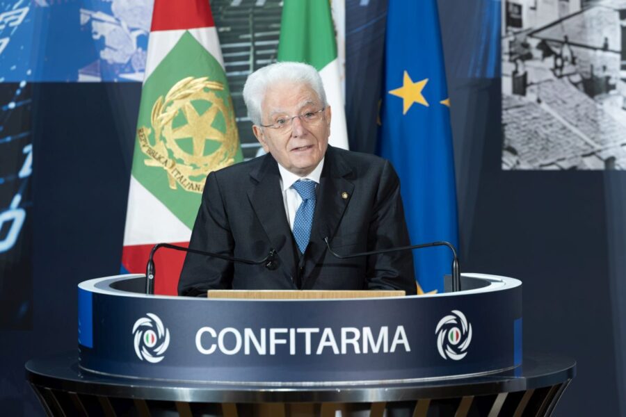 "Mattarella: Libertà di Navigazione Minacciata da Regole Disattese"