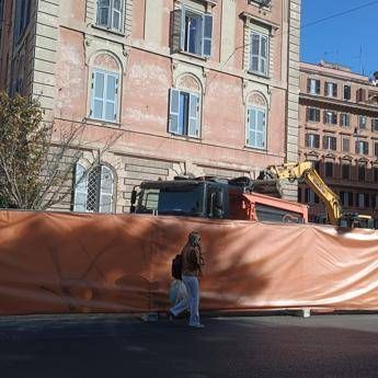"Piazza Capponi: Residenti contro l'ennesimo scavo inutile!"