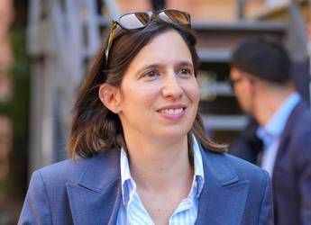 "Schlein: "Sfidare le aspettative, ancora qui dopo 6 mesi!"