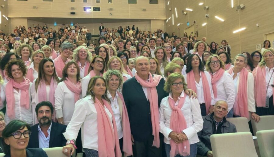 "Sorrisi in Rosa": 10 anni di solidarietà contro il tumore al seno
