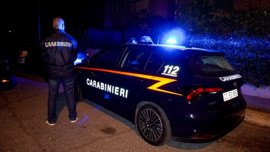 "Torino: Arrestato 59enne per riduzione in schiavitù a yoga"